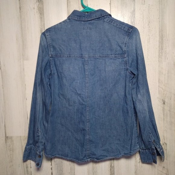 Merona Women’s Small Chambray Button Up Shirt - Picture 3 of 3